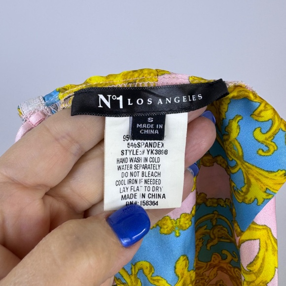 NO 1 LOS ANGELES Scarf Print Tie Back Crop Top Chic / Small - Picture 12 of 14